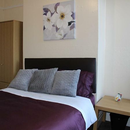 John St Town House - Self Catering - Guesthouse Style - Great Value Family And Double Rooms Workington Exterior foto