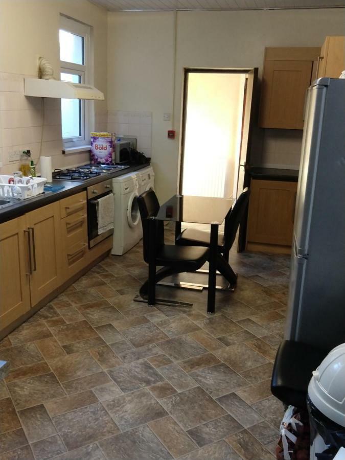 John St Town House - Self Catering - Guesthouse Style - Great Value Family And Double Rooms Workington Exterior foto