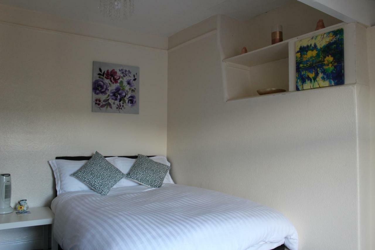 John St Town House - Self Catering - Guesthouse Style - Great Value Family And Double Rooms Workington Exterior foto