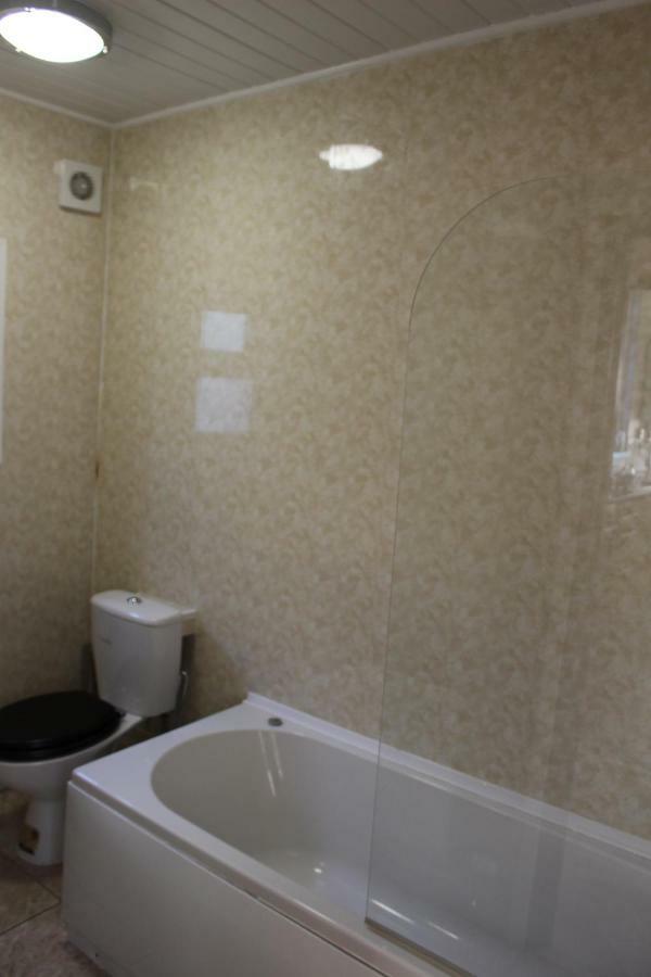 John St Town House - Self Catering - Guesthouse Style - Great Value Family And Double Rooms Workington Exterior foto