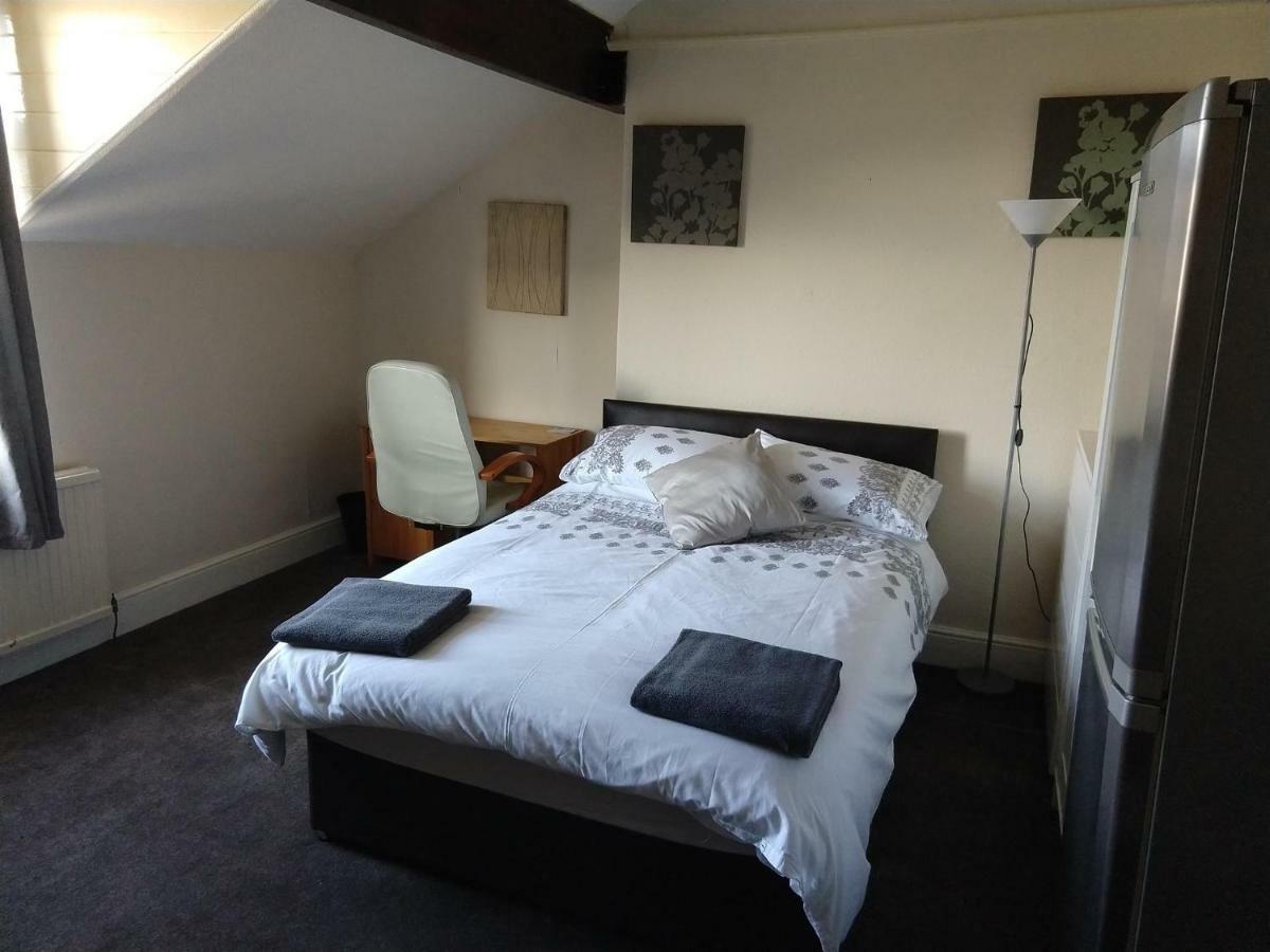 John St Town House - Self Catering - Guesthouse Style - Great Value Family And Double Rooms Workington Exterior foto